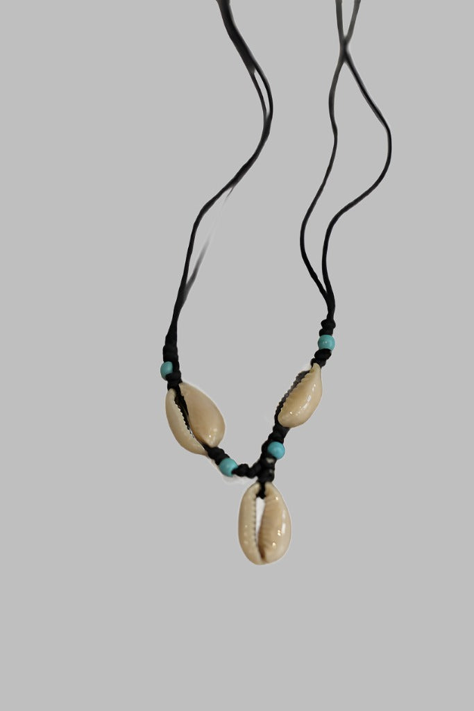 Necklace 3 Cowrie On Black Cord