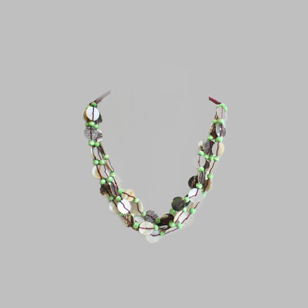 Necklace Shell With Green Beads 20