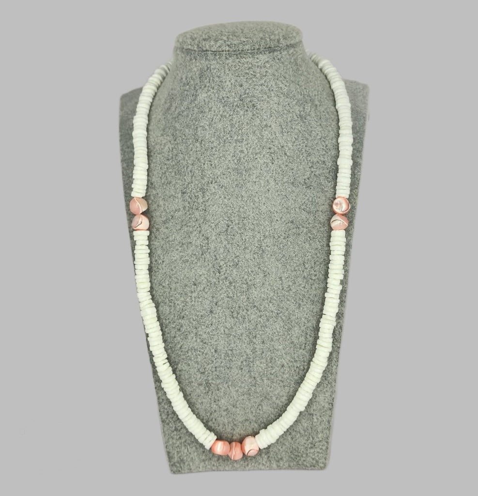 White Shell With Pink 4-5Mm 18 Necklace
